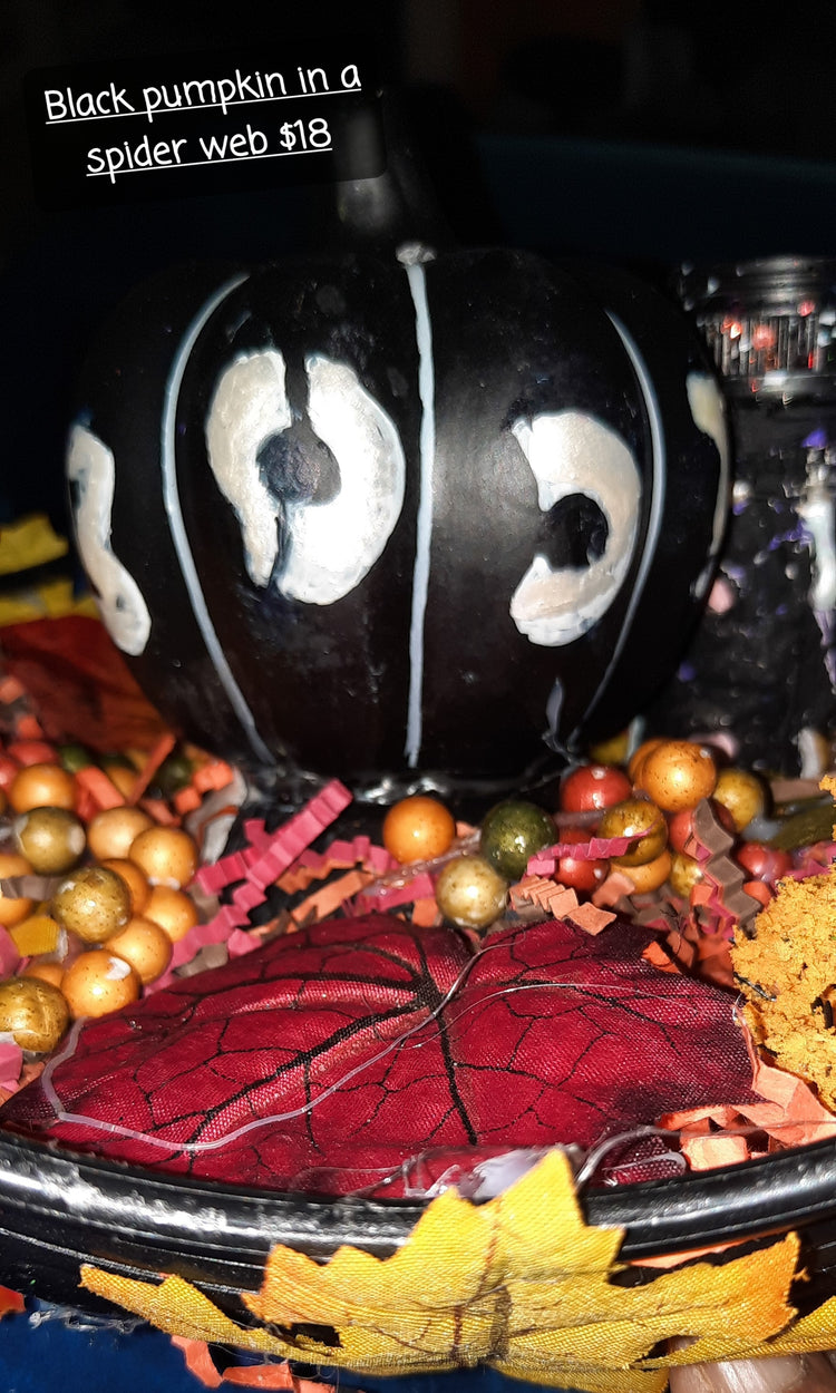 Scary bottles & centerpiece Collection